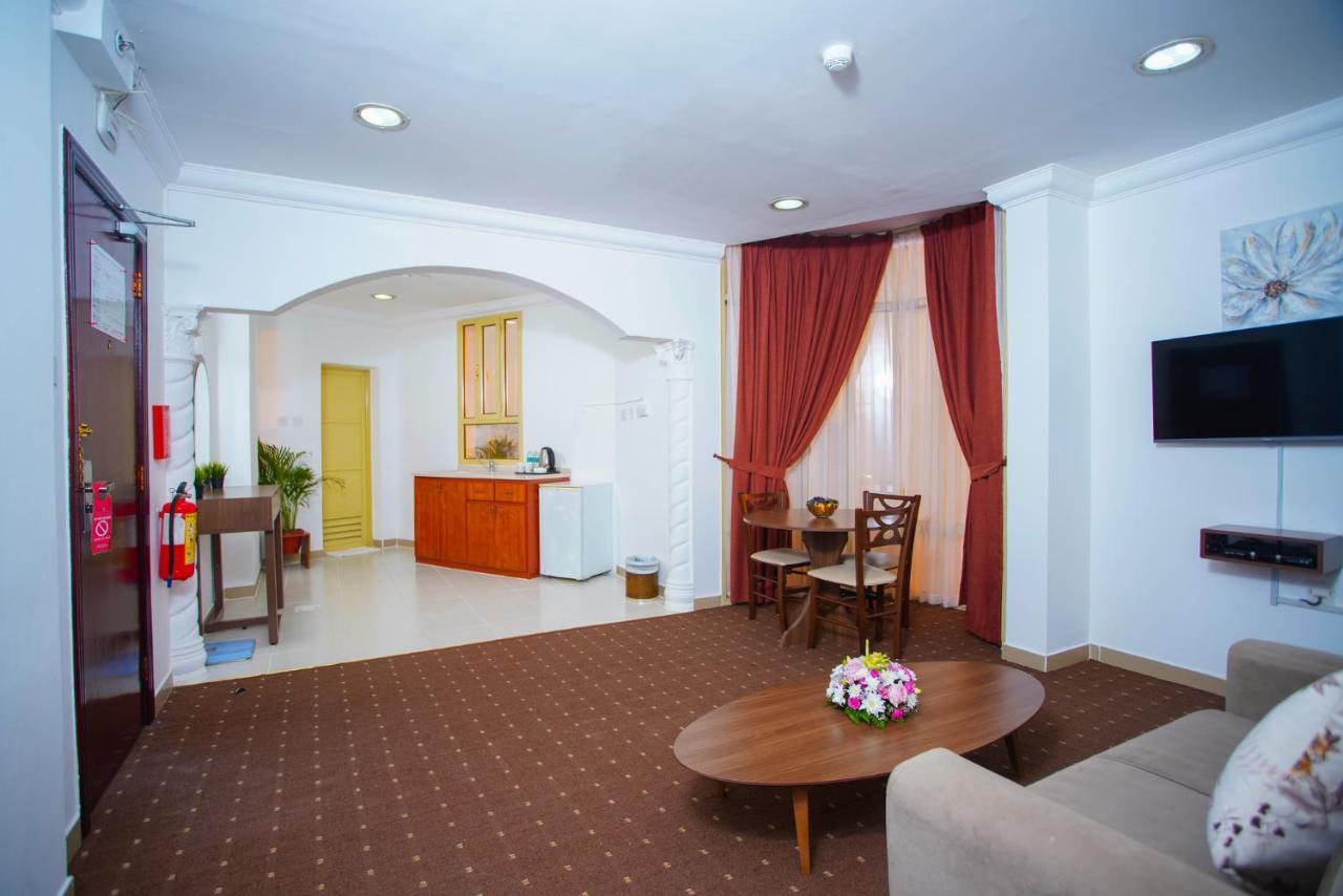 La Villa Hotel Doha Exteriör bild