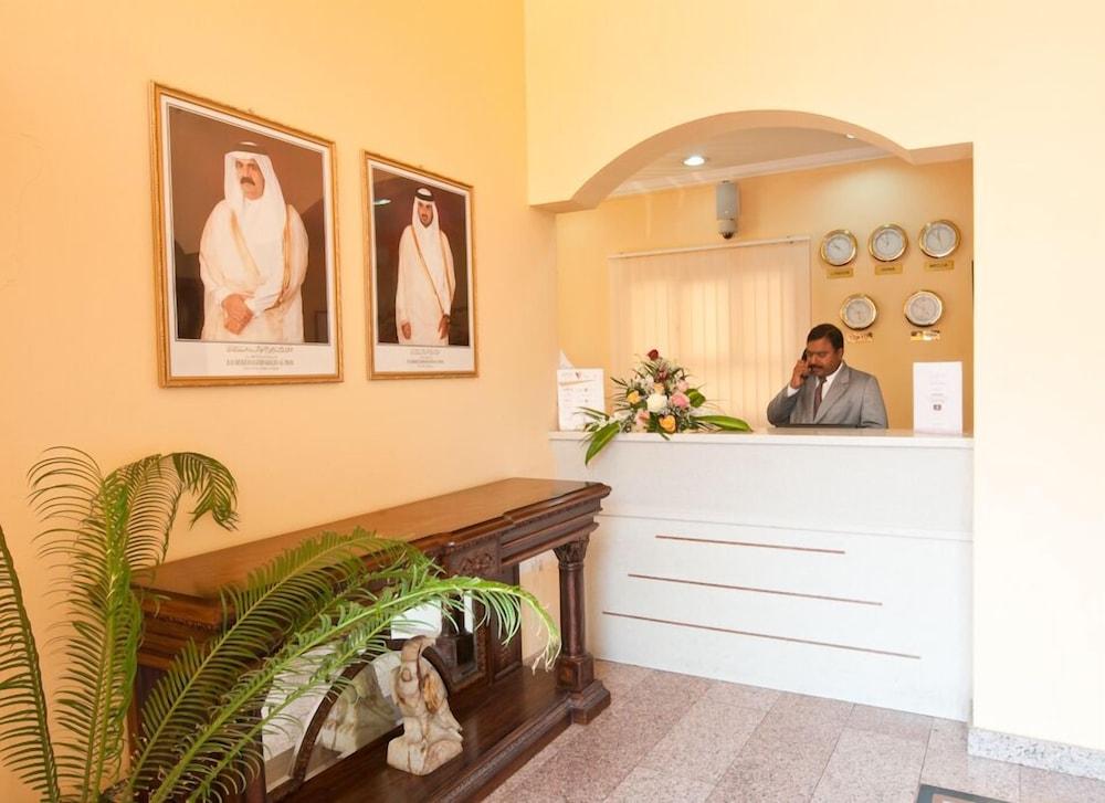 La Villa Hotel Doha Exteriör bild
